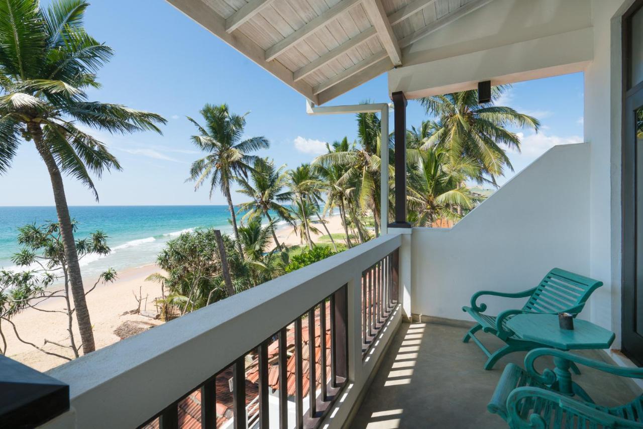 At Ease Beach Hotel Хикадува Екстериор снимка