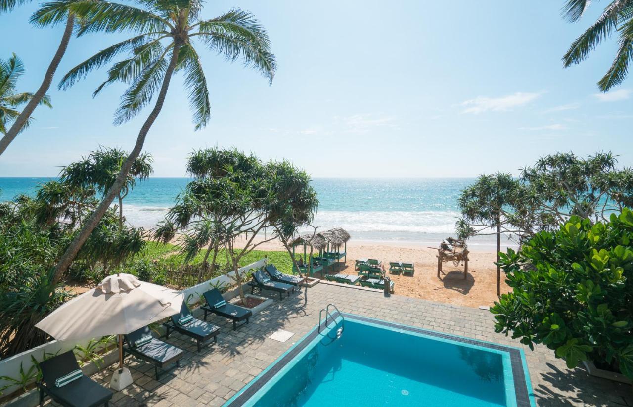 At Ease Beach Hotel Хикадува Екстериор снимка
